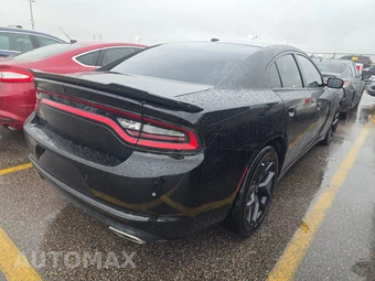 2021 Dodge Charger SXT – miniatura 4