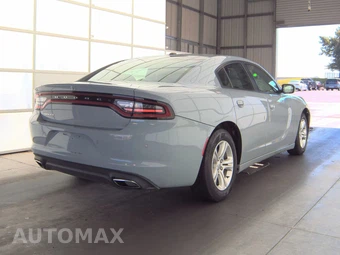 2021 Dodge Charger SXT - miniatura 4