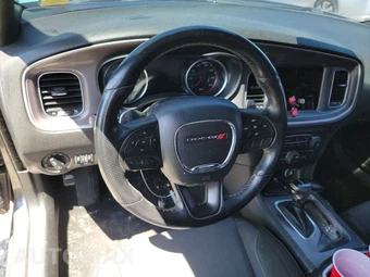 2021 Dodge Charger SXT – miniatura 10