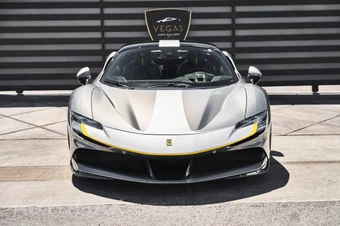 2021 Ferrari SF90 Stradale - miniatura 17
