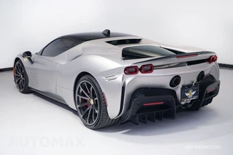2021 Ferrari SF90 Stradale - miniatura 7