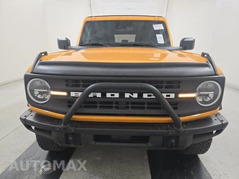 2021 Ford Bronco Black Diamond - miniatura 2