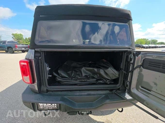 2021 Ford Bronco Black Diamond - miniatura 11
