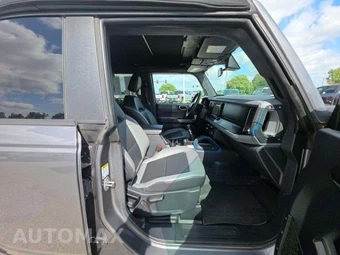 2021 Ford Bronco Black Diamond - miniatura 15