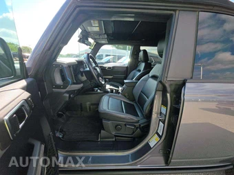 2021 Ford Bronco Black Diamond - miniatura 3