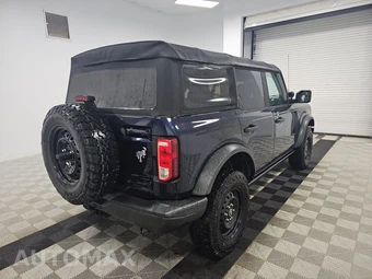 2021 Ford Bronco Black Diamond - miniatura 4