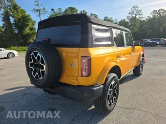 2021 Ford Bronco Outer Banks - miniatura 4