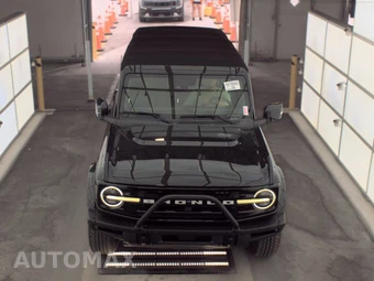 2021 Ford Bronco Outer Banks - miniatura 2