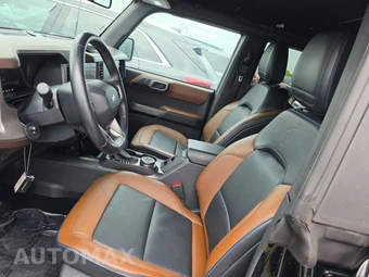 2021 Ford Bronco Outer Banks - miniatura 7