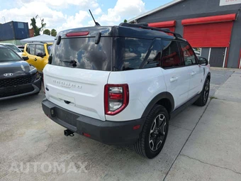 2021 Ford Bronco Sport Outer Banks - miniatura 3