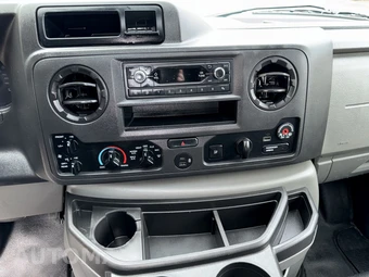 2021 Ford E-350 Cutaway - miniatura 19