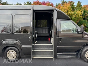2021 Ford E-350 Cutaway - miniatura 9