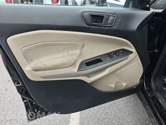 2021 Ford EcoSport S – miniatura 9