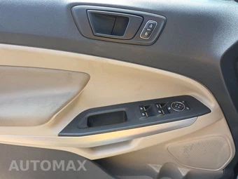 2021 Ford EcoSport S – miniatura 9
