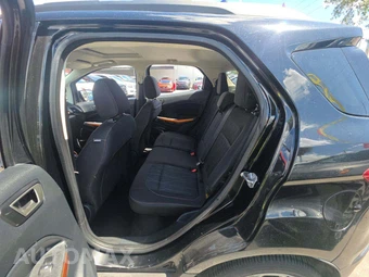 2021 Ford EcoSport SE – miniatura 10