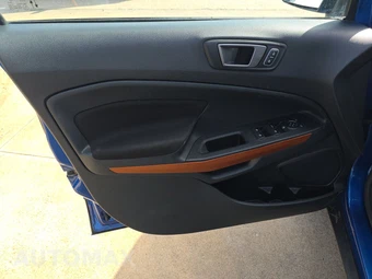 2021 Ford EcoSport SE – miniatura 9
