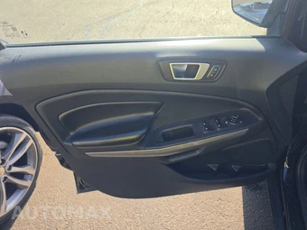 2021 Ford EcoSport Titanium – miniatura 9