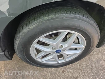 2021 Ford Edge SE - miniatura 9
