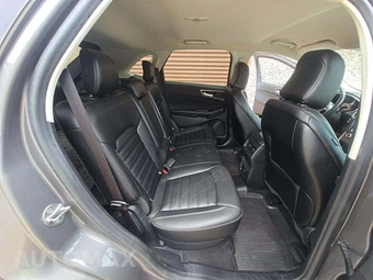 2021 Ford Edge SEL – miniatura 16