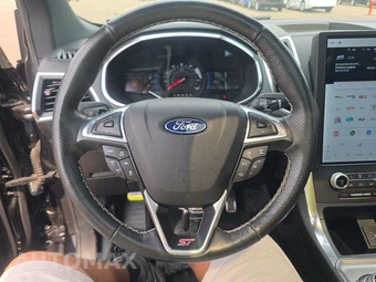 2021 Ford Edge ST - miniatura 10