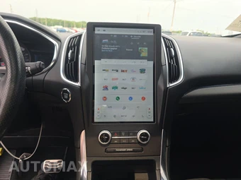 2021 Ford Edge ST - miniatura 11