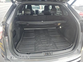 2021 Ford Edge ST - miniatura 16