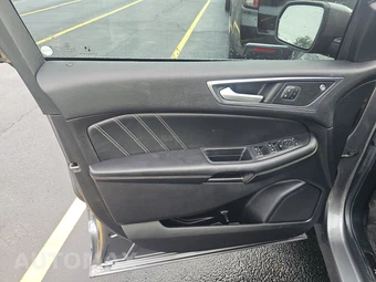 2021 Ford Edge ST - miniatura 9