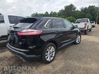 2021 Ford Edge Titanium – miniatura 4