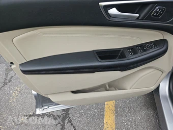 2021 Ford Edge Titanium - miniatura 9