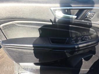 2021 Ford Edge Titanium - miniatura 9
