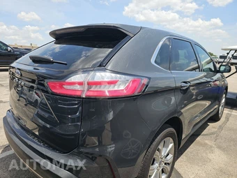 2021 Ford Edge Titanium – miniatura 4