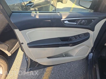 2021 Ford Edge Titanium - miniatura 9