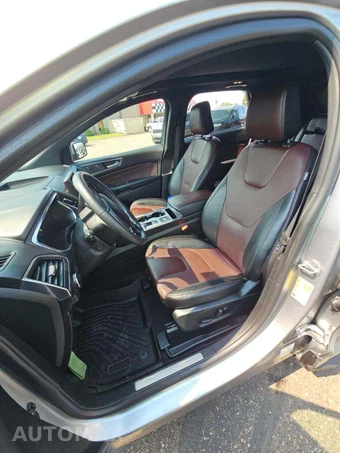 2021 Ford Edge Titanium - miniatura 3