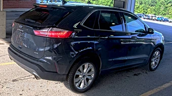 2021 Ford Edge Titanium - miniatura 4