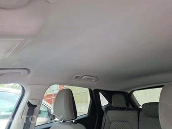 2021 Ford Escape Hybrid SE – miniatura 11