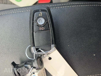 2021 Ford Escape Hybrid SE – miniatura 8