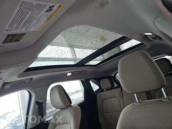 2021 Ford Escape Hybrid SE – miniatura 11