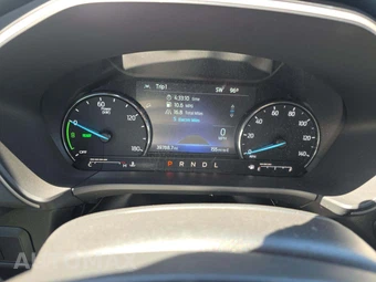 2021 Ford Escape Hybrid SEL – miniatura 6