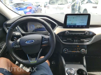 2021 Ford Escape Hybrid Titanium – miniatura 11