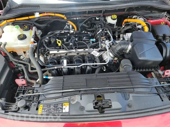 2021 Ford Escape Hybrid Titanium – miniatura 15