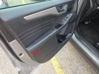 2021 Ford Escape S – miniatura 9