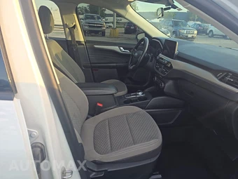 2021 Ford Escape SE – miniatura 8
