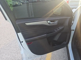 2021 Ford Escape SE – miniatura 9