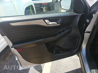2021 Ford Escape SE - miniatura 9