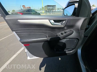 2021 Ford Escape SE - miniatura 9