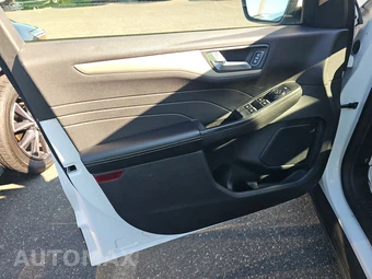 2021 Ford Escape SE - miniatura 9