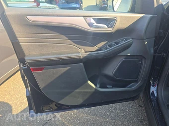 2021 Ford Escape SE - miniatura 9