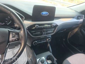 2021 Ford Escape SE - miniatura 11