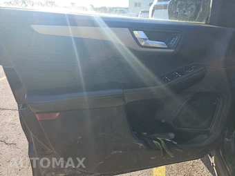2021 Ford Escape SE – miniatura 9