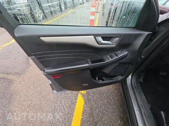 2021 Ford Escape SE – miniatura 9